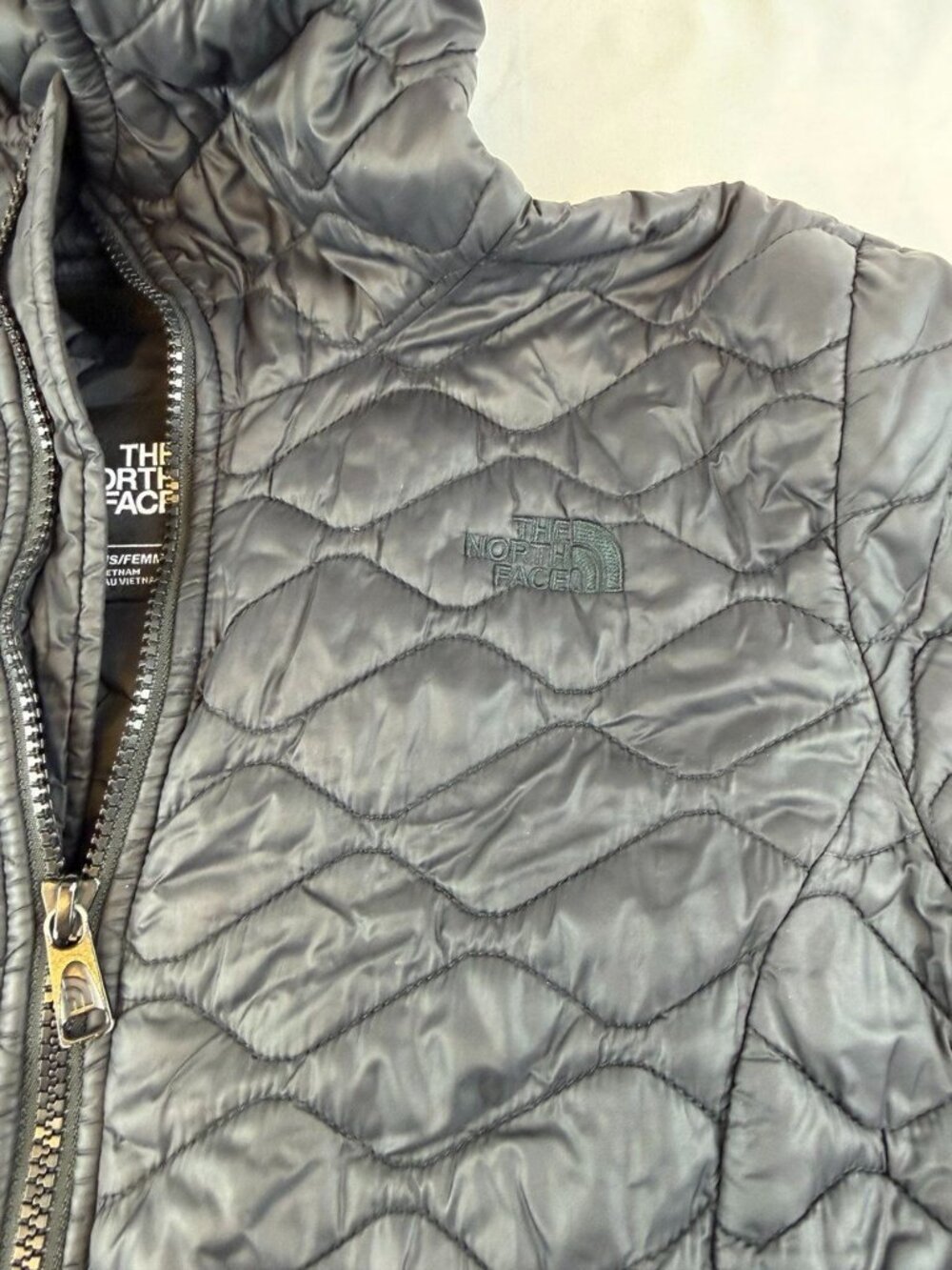 The North Face Black Women's Thermoball Parka Coat Size M - Picture 6 of 9